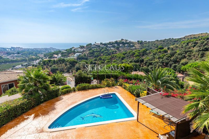 Foto c7907c81-7932-4bc1-b263-65abfd659328. Xalet amb calefacció aparcament piscina a Alella