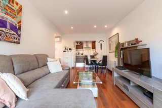 Flat in Alella. Piso con balcón en el centro de alella