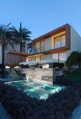 Chalet à Alella. Villa contemporánea de obra nueva en can teixidó