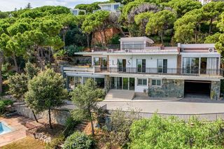 Miete Chalet in Premià de Dalt. Chalet independiente con vistas al mar y licencia turística en p
