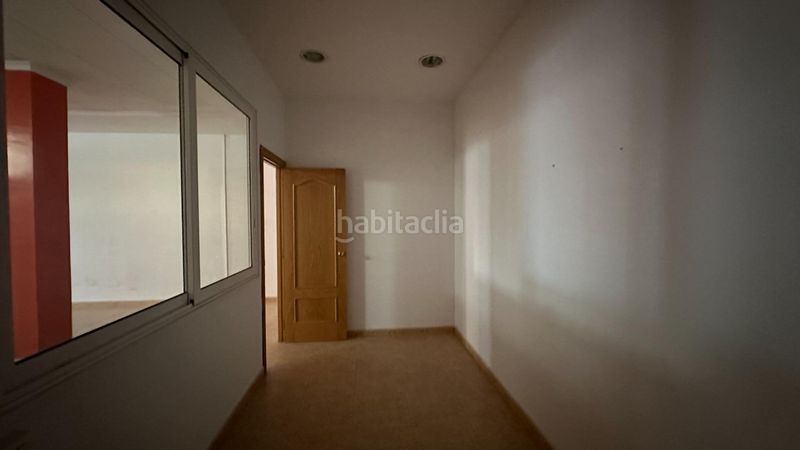 Foto ae88f91f-96ed-48bf-b5ed-a1b9cd1b9937. Local comercial a Olesa de Montserrat