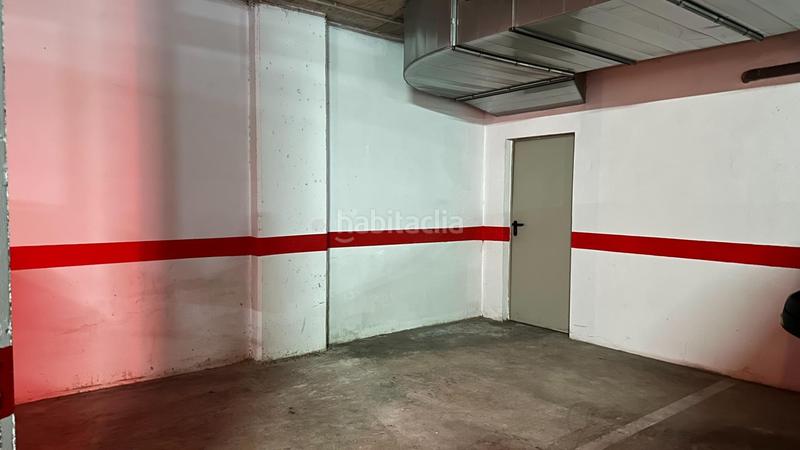 Foto 86b984db-6528-43e8-b200-e823b3aca4cc. Car parking in extremadura 15 in Centre Sant Joan Despí