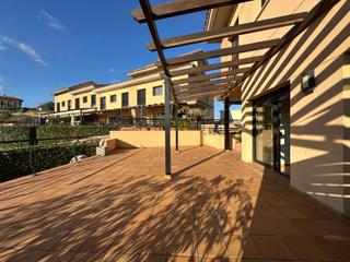 Casa adossada a Sant Esteve Sesrovires