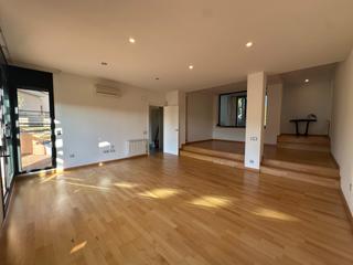 Semi detached house in Sant Esteve Sesrovires