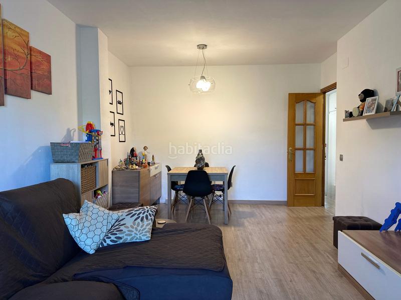 Foto 21f0b417-57ab-47f4-a3a0-40265d8503da. Pis amb calefacció aparcament a Pallejà