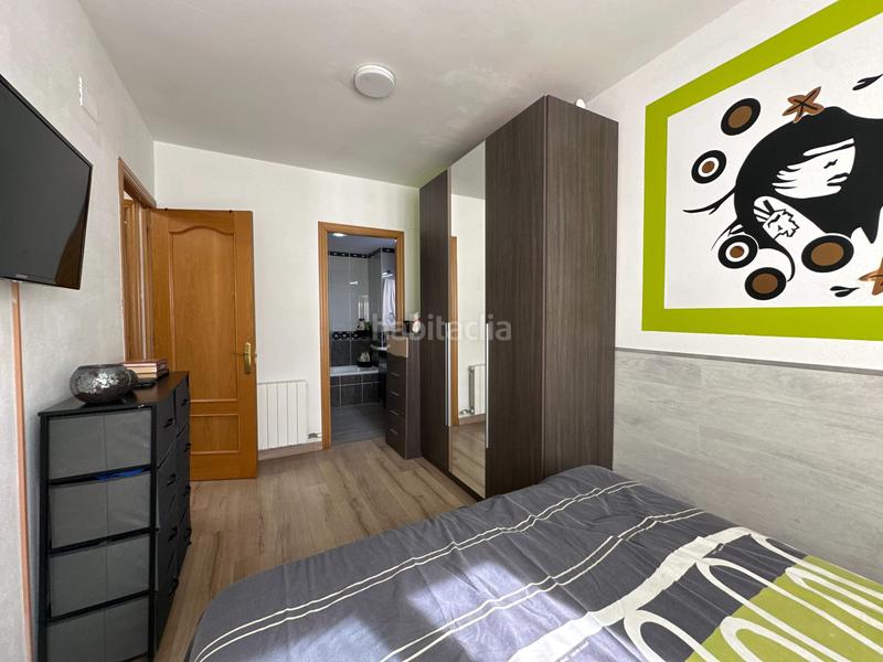 Foto 4651a76f-b846-4768-9304-4af4d81627f7. Pis amb calefacció aparcament a Pallejà