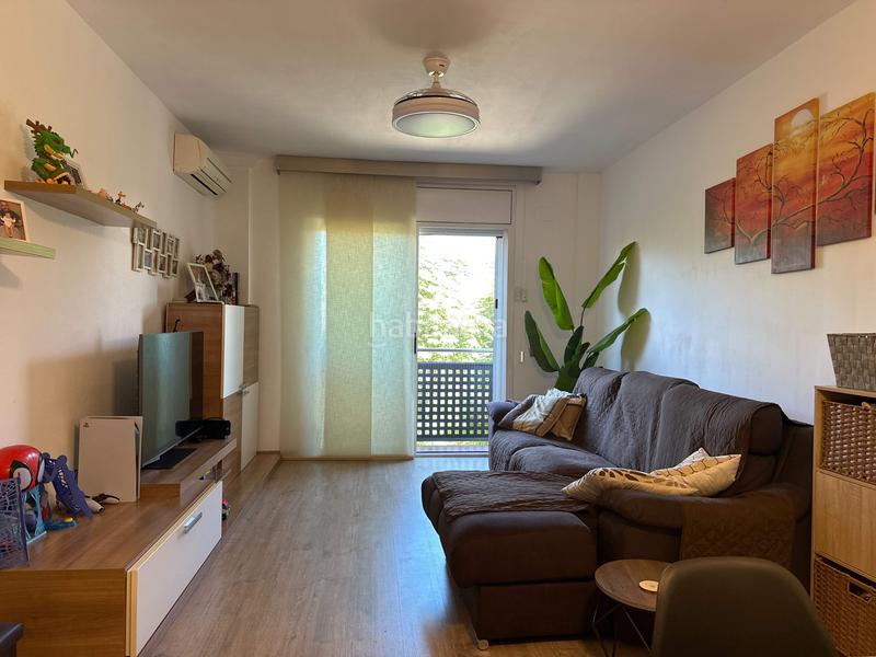 Foto cb47fb26-ba34-4a34-ae59-f078ab41aa9a. Pis amb calefacció aparcament a Pallejà