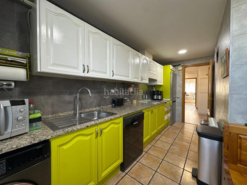 Foto ea6985a2-3860-4949-b544-94f8993d2f5f. Pis amb calefacció aparcament a Pallejà