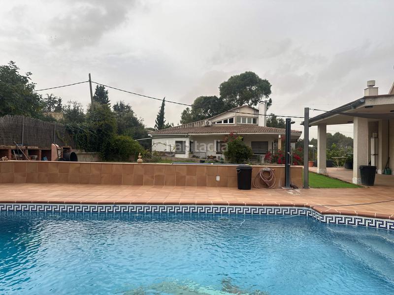 Foto 0d5d02f3-1562-4a07-b927-039ec978b7d4. Chalet avec chauffage parking piscine dans Abrera