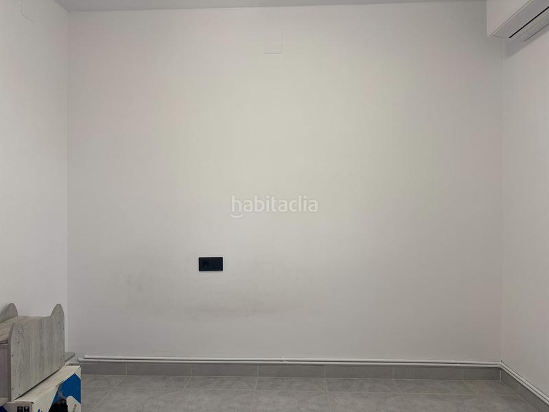 Foto 452cc9a3-55bf-4914-ae43-c23569b1ce42. Chalet avec chauffage parking piscine dans Abrera