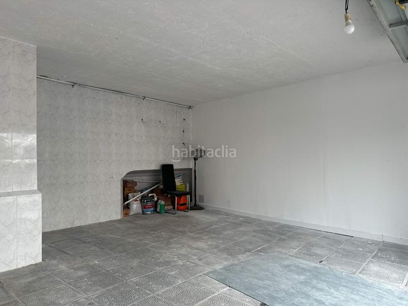 Foto 6b04891f-0e4d-48aa-a580-13f4f132574e. Chalet avec chauffage parking piscine dans Abrera