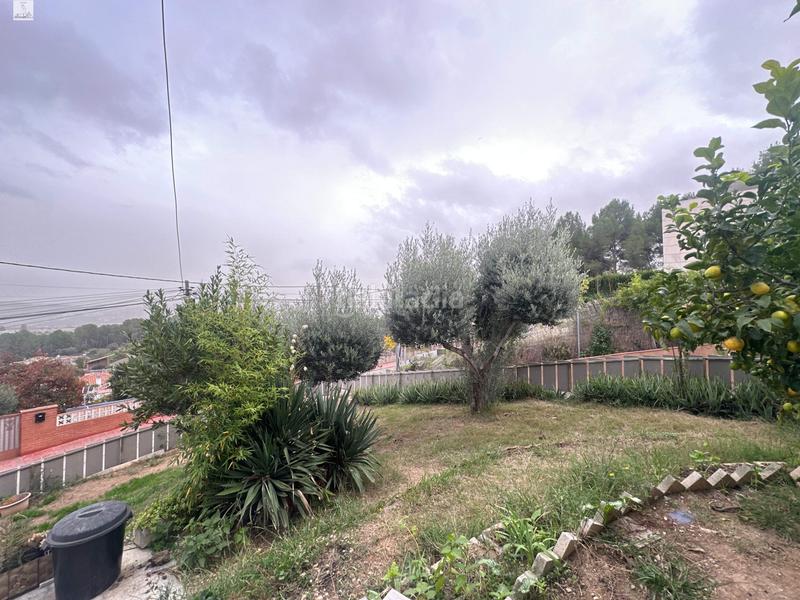 Foto 78da0b63-a7e3-4a73-933b-c70b84c10767. Chalet avec chauffage parking piscine dans Abrera