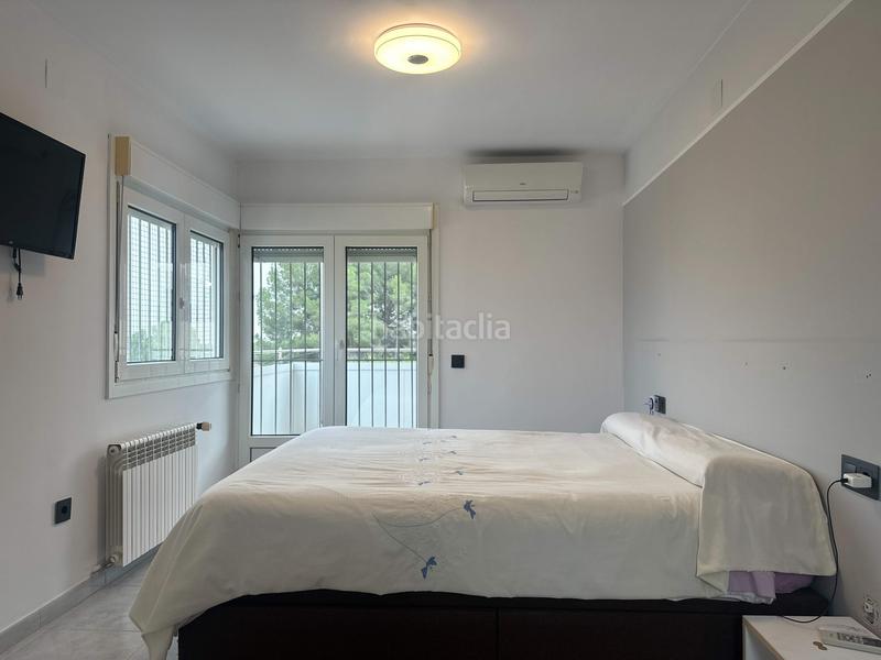 Foto 90b98552-44ed-4678-a2c3-2791bb29ff03. Chalet avec chauffage parking piscine dans Abrera