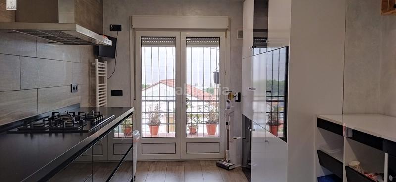 Foto aad7a5d0-5f58-4e29-a725-675eb46c6026. Chalet avec chauffage parking piscine dans Abrera