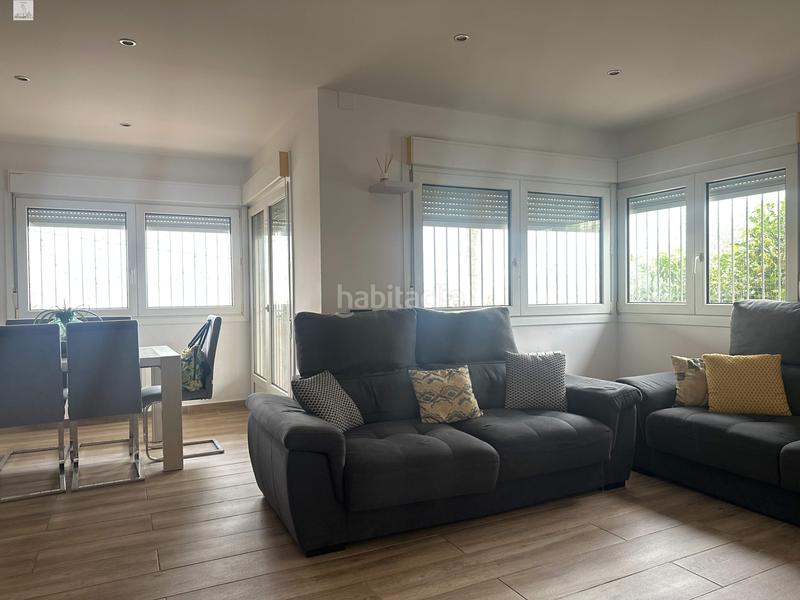 Foto b8bc5b78-bce2-47c2-b8c4-d91d9f48e368. Chalet avec chauffage parking piscine dans Abrera