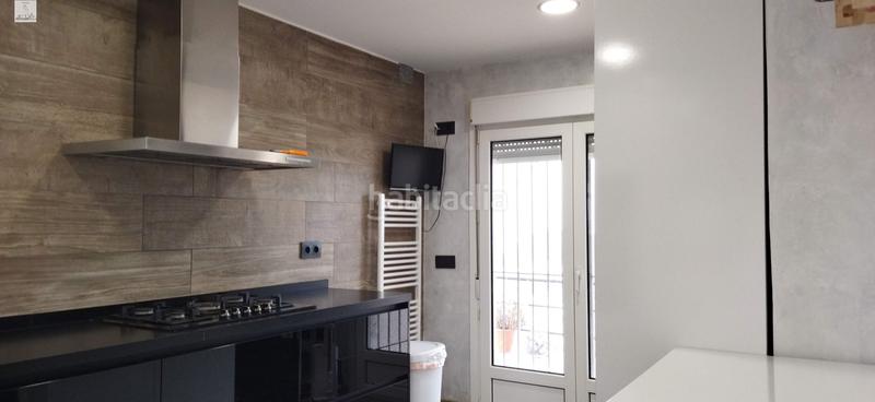 Foto f61313f5-991b-453c-afa3-9db27925bca2. Chalet avec chauffage parking piscine dans Abrera