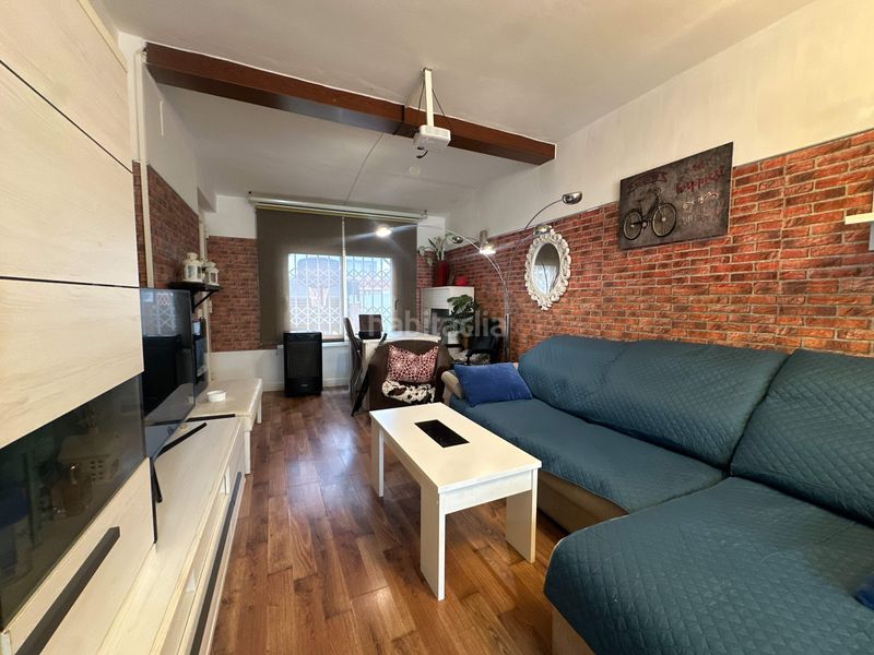 Foto ab99db58-08ce-496c-9993-f3834659a9e0. Casa adossada a Mas d´en Gall Esparreguera