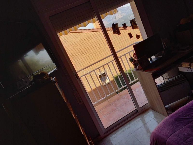 Foto 1bde2d6d-6bab-4a84-b017-363b00109119. Casa adossada amb aparcament a Nucli Urbà Esparreguera