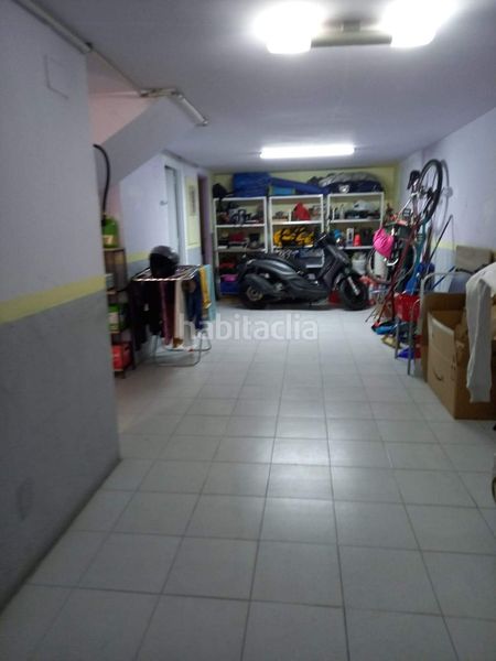 Foto 4ccdf185-86ab-45ef-a5e8-7332b8a4e0f6. Casa adossada amb aparcament a Nucli Urbà Esparreguera