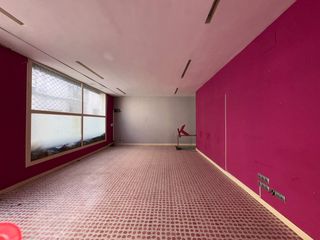 Local Comercial a Gelida. Local comercial con doble nivel en gelida visibilidad, estructur