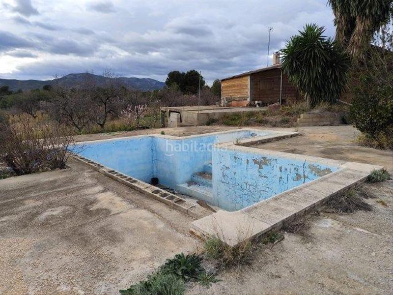 Foto fe44fbe1-de96-4b59-827f-96fd832a83bf. Masia a Cheste