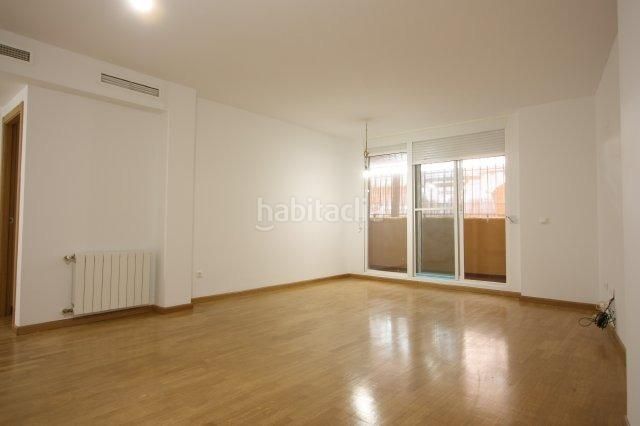 Foto 54e2330c-2f14-4c71-a099-bc7d10e41175. Planta baixa amb calefacció a Aldaia