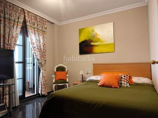 Foto 1e3c2486-6a10-4f52-b47a-6c2d8a05fe05. Casa adossada amb aparcament a Alaquàs