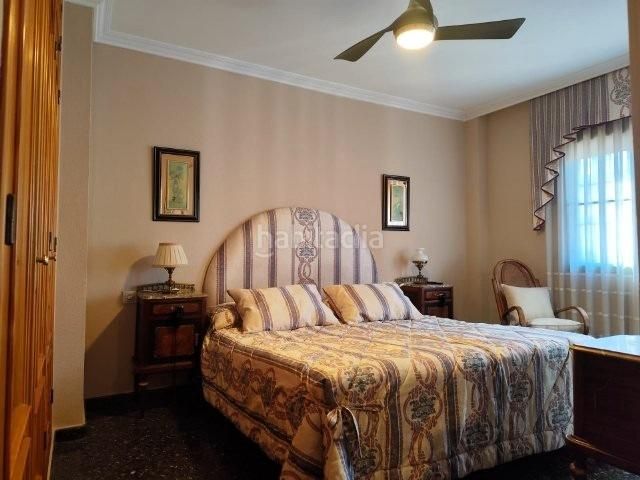 Foto 20b357c0-52fc-463a-8a6b-ec09f558fd08. Casa adossada amb aparcament a Alaquàs