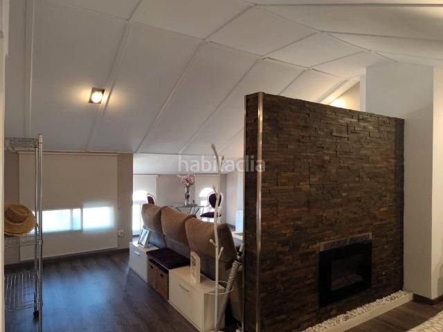 Foto 43dbd028-5483-42e7-a172-e79ccd7159da. Casa adossada amb aparcament a Alaquàs