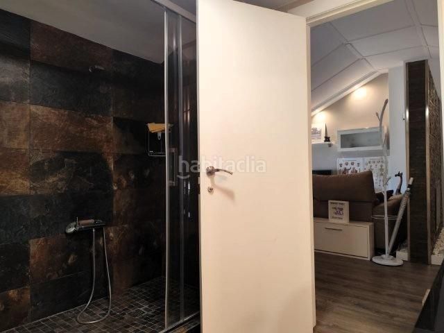 Foto 44610268-bcca-4e75-9a6d-64e72f2c8b85. Casa adossada amb aparcament a Alaquàs