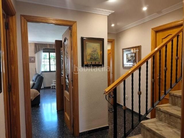 Foto 5d07d1ac-de7f-48c5-9eed-b0691c181aa4. Casa adossada amb aparcament a Alaquàs