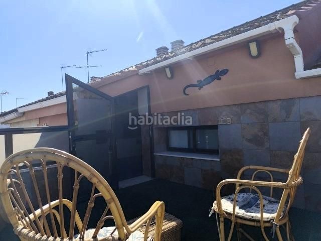 Foto 7618dae7-7d8e-444f-bb99-a035d99b3620. Casa adossada amb aparcament a Alaquàs