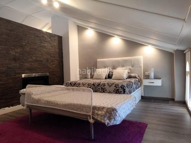 Foto a306d276-5122-4093-9b22-0220a8f4bdb5. Casa adossada amb aparcament a Alaquàs