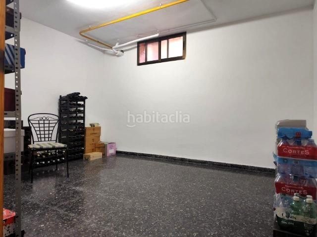 Foto bf3f678b-3c96-44bc-9656-e910af1085c2. Casa adossada amb aparcament a Alaquàs