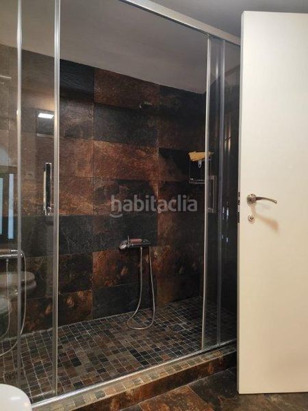 Foto e1e63571-875d-4274-980a-a4b339e6f953. Casa adossada amb aparcament a Alaquàs