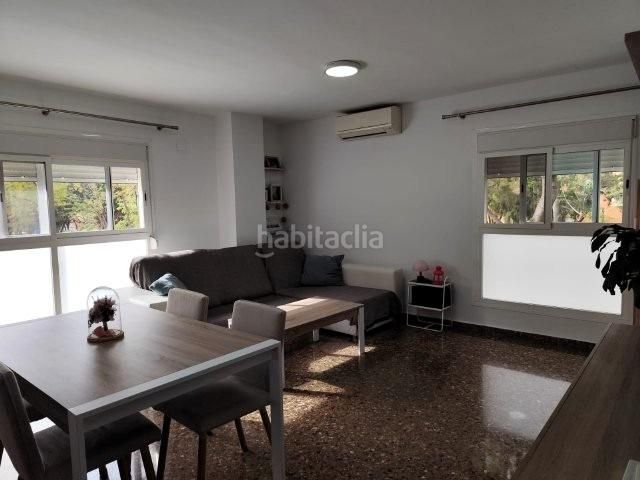 Foto 6c8f7e90-aea2-4279-bdca-be013dbeead3. Pis a Alameda Park Manises