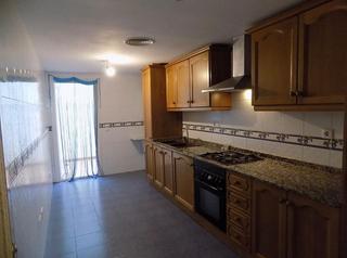 Lloguer Pis  Avenida vicente blasco ibáñez. Piso de 4 dormitorios y dos baños completos, plaza de garaje y t