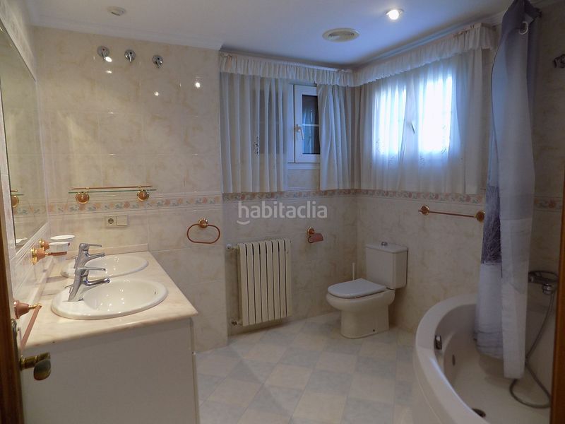 Foto 75ca4e86-fdd9-4bd4-a57b-e33610707ca1. Xalet amb xemeneia calefacció aparcament piscina a Picassent