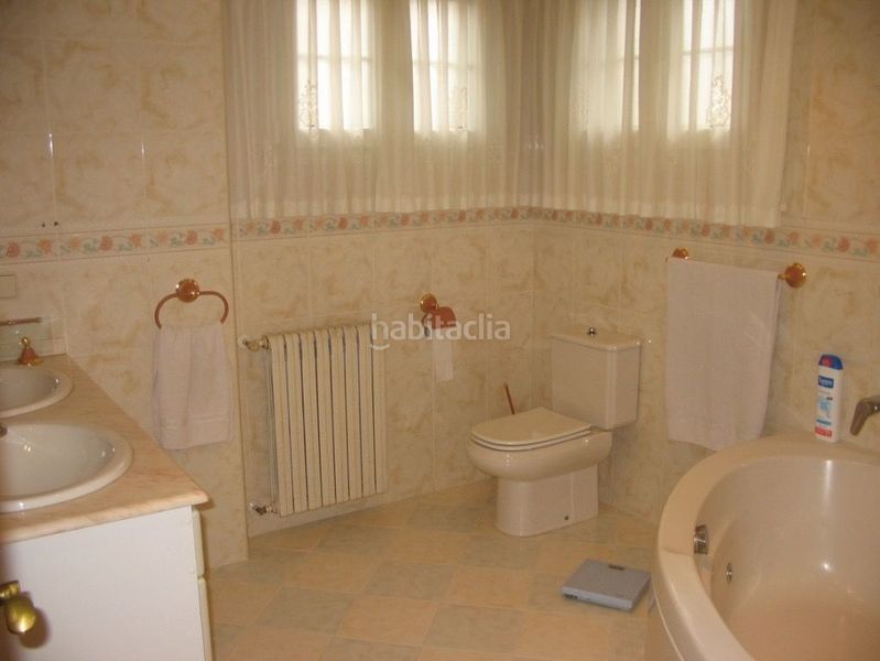 Foto b6640753-5922-419d-a824-247b34adae6d. Xalet amb xemeneia calefacció aparcament piscina a Picassent