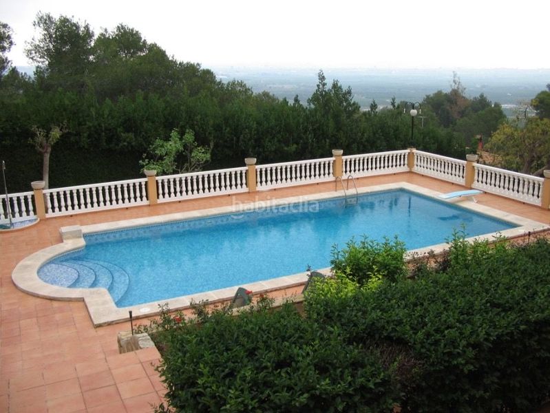 Foto ef95977d-674d-4a20-8829-acdde8050b10. Xalet amb xemeneia calefacció aparcament piscina a Picassent