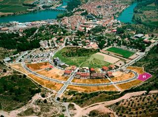 Terreny residencial a Flix. Per a unifamiliar aïllada gran