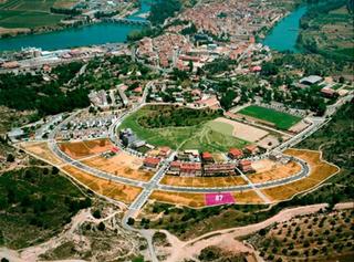 Terreny residencial a Flix. Per habitatge unifamiliar