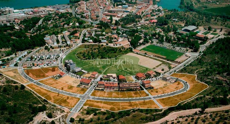 Foto e12d9a84-7aa9-478d-82de-fbea8b6008be. Terreny residencial a Flix