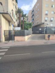 Etagenwohnung  Calle libertad 43. 4 dormitorios , 2 baños .salon 33 metros . 7 m. terraza y piscin