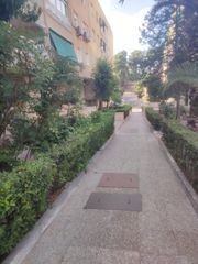 Flat in Calle libertad 43. 4 dormitorios , 2 baños .salon 33 metros . 7 m. terraza y piscin