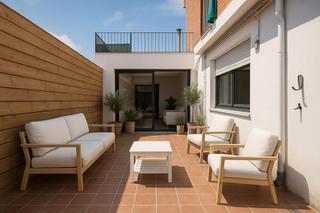 Casa a Can Vallhonrat. Casa con vivienda par alquilar extra, mas local ocio