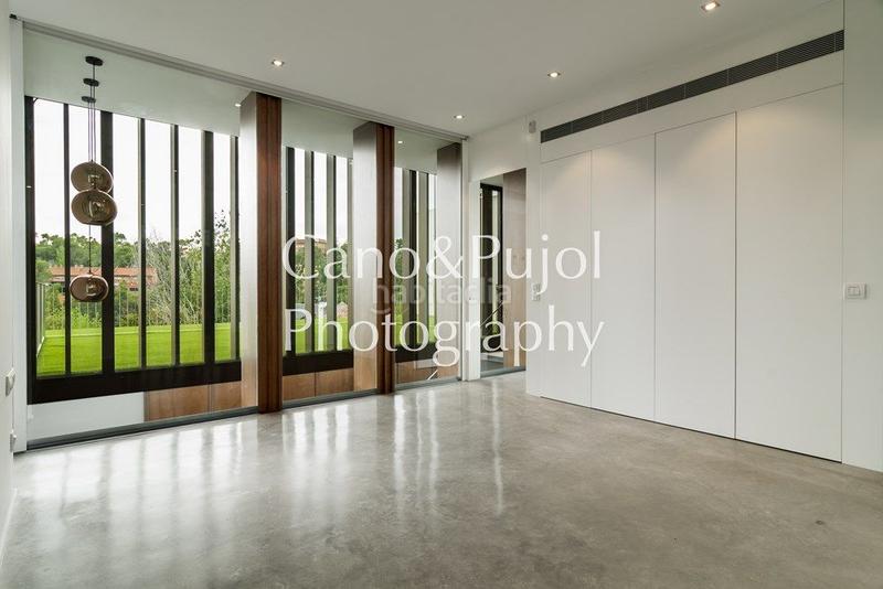 Foto 7edf4dba-c93b-4384-aa98-d618bc1d9107. Casa con riscaldamento parcheggio piscina in Golf-Can Trabal Sant Cugat del Vallès