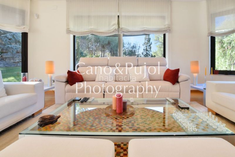 Foto 0e3fc704-6e55-40c4-95db-f0d23ac98ed3. Casa amb calefacció aparcament piscina a Gelida