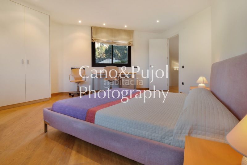 Foto 173f23d7-a8a7-4328-89d7-59a41250986d. Casa amb calefacció aparcament piscina a Gelida