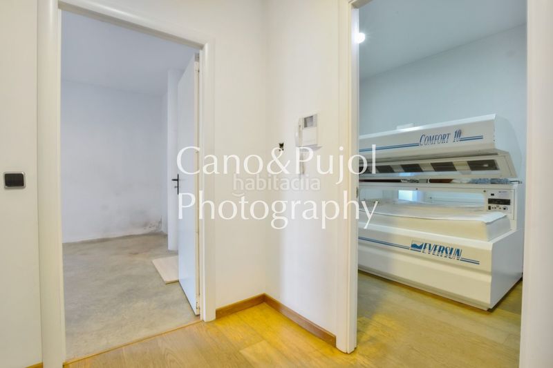 Foto 27b11448-8e5a-455c-ade4-a5384419bd54. Casa amb calefacció aparcament piscina a Gelida